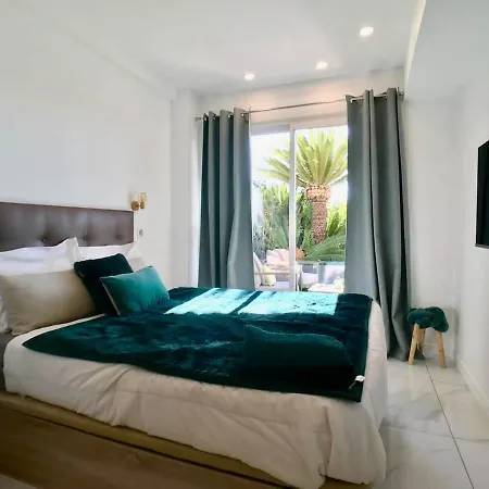 Appartement Palais Napoleon Luxury Seafront Flat Golfe Juan *